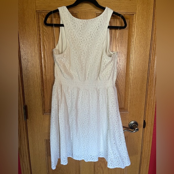 Maurice’s Off-White Lace Appliqué Dress - size 0 - Picture 2 of 4